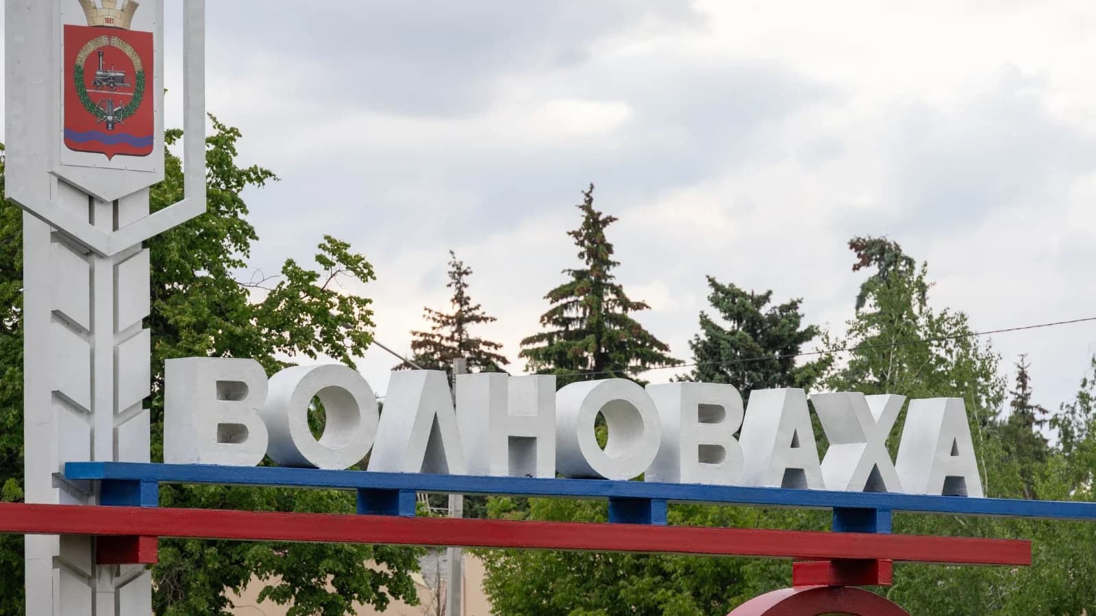 200 пар обуви – нуждающимся. Губкинцы собирают груз для подшефных территорий