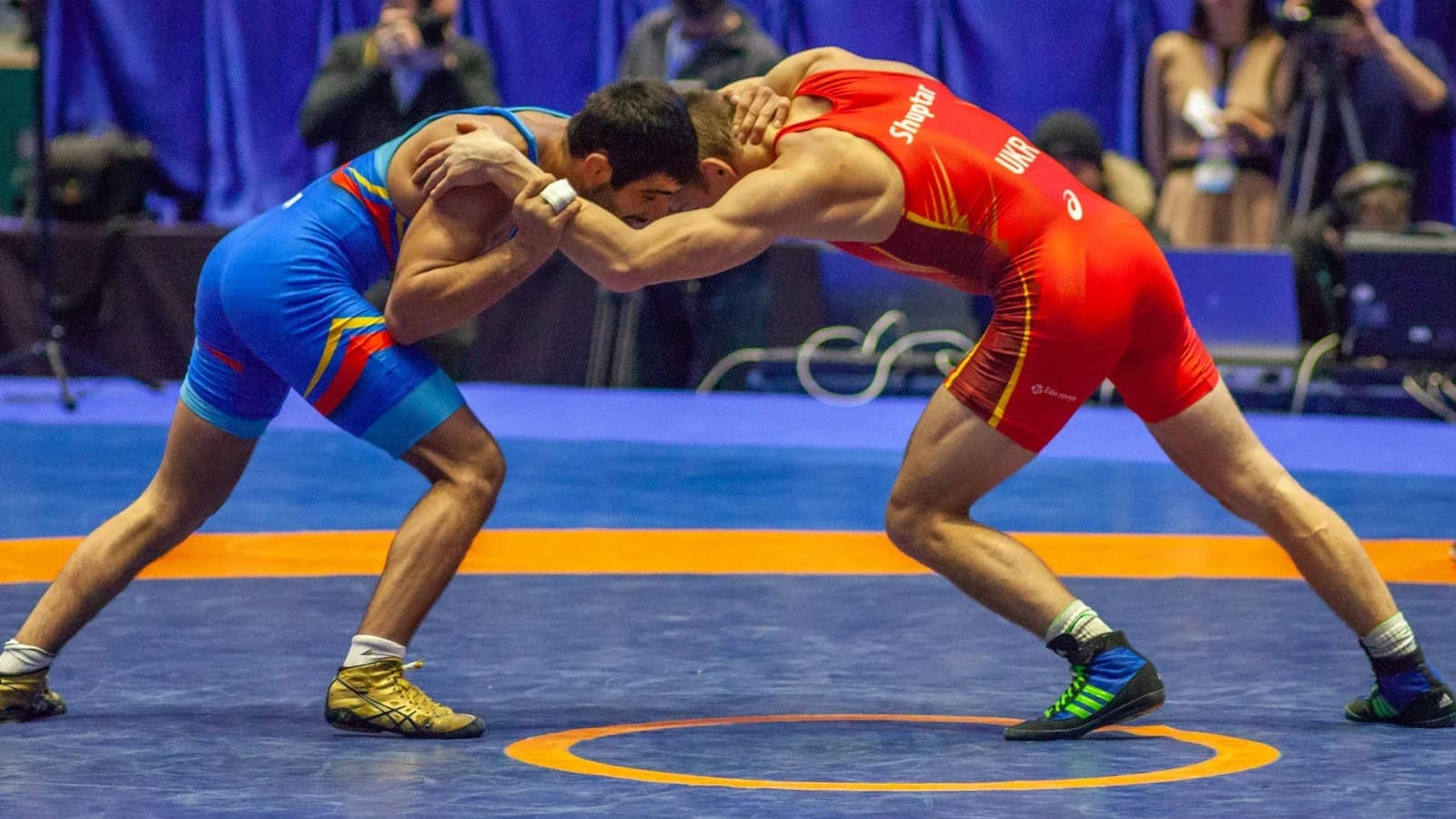Борец из Губкинского Эдуард Иванов стал чемпионом России