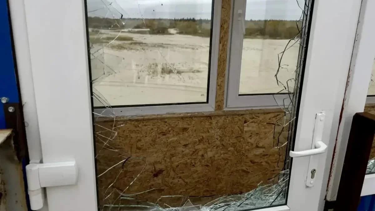 Вандалы разгромили судейскую вышку на дрифт-трассе в Губкинском